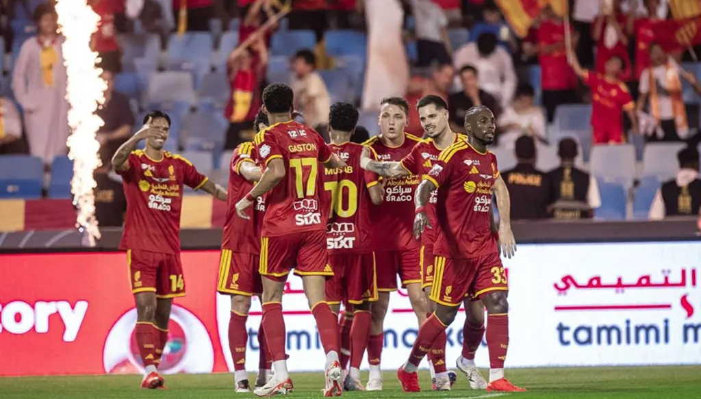 بث مباشر لمباراة الأهلي ضد القادسية في الدوري السعودي