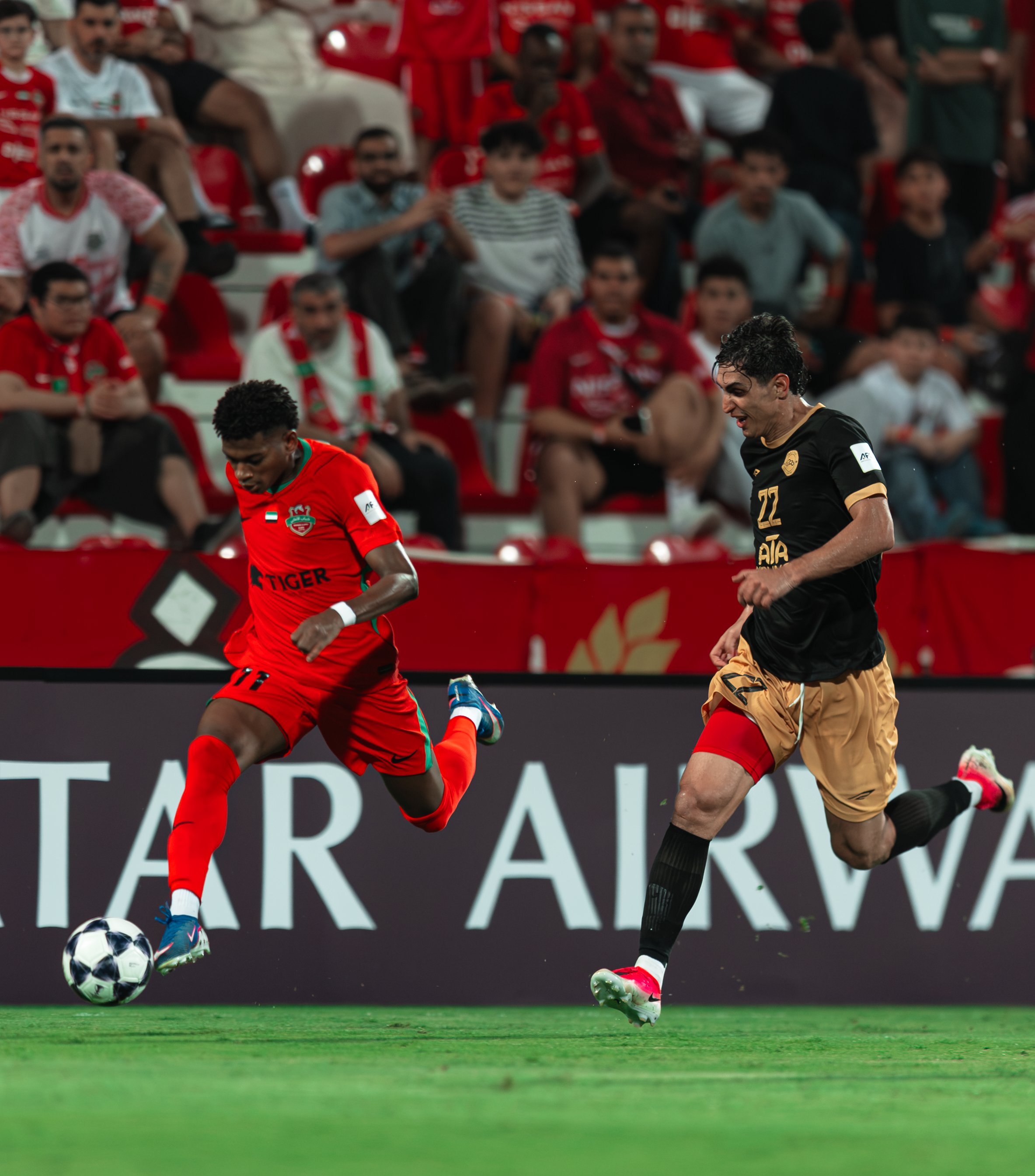 من مباراة شباب الأهلي الإماراتي ضد تراكتور الإيراني في دوري أبطال آسيا للنخبة. (إكس)