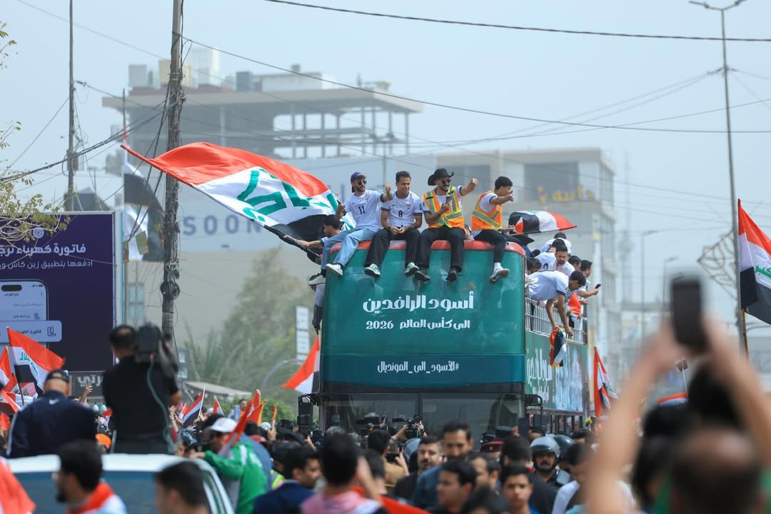من احتفالات المنتخب العراقي مع شعبه في شوارع بغداد. (إنستغرام)