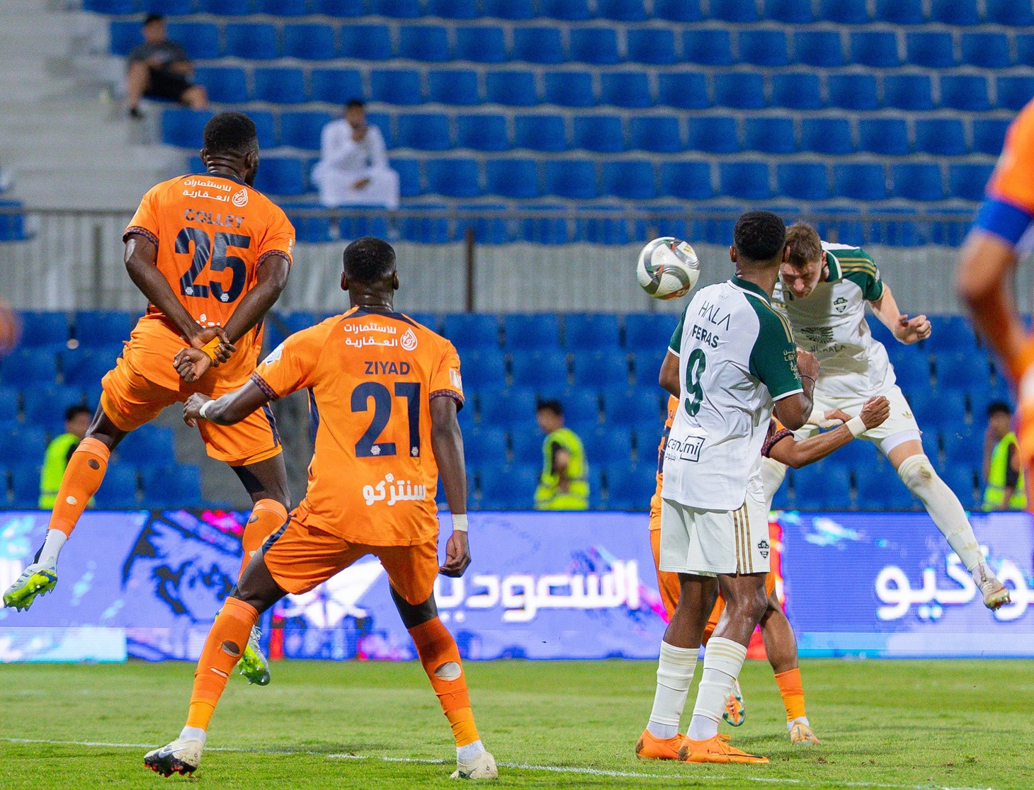من مباراة الأهلي والفيحاء في الدوري السعودي. (إكس)