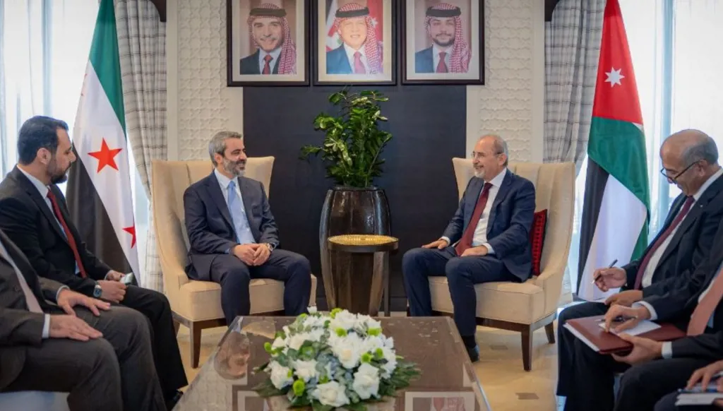  وزير خارجية الأردن أيمن الصفدي ونظيره السوري أسعد الشيباني (سانا).