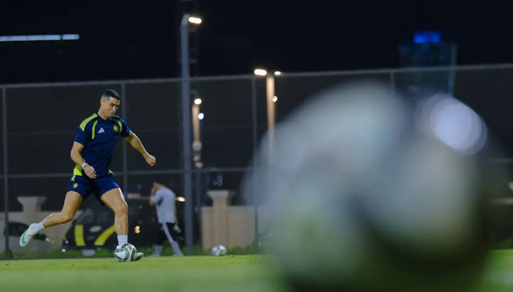 3 مواجهات تشعل المرحلة 12 من دوري روشن... هل يحافظ الهلال على الصدارة؟