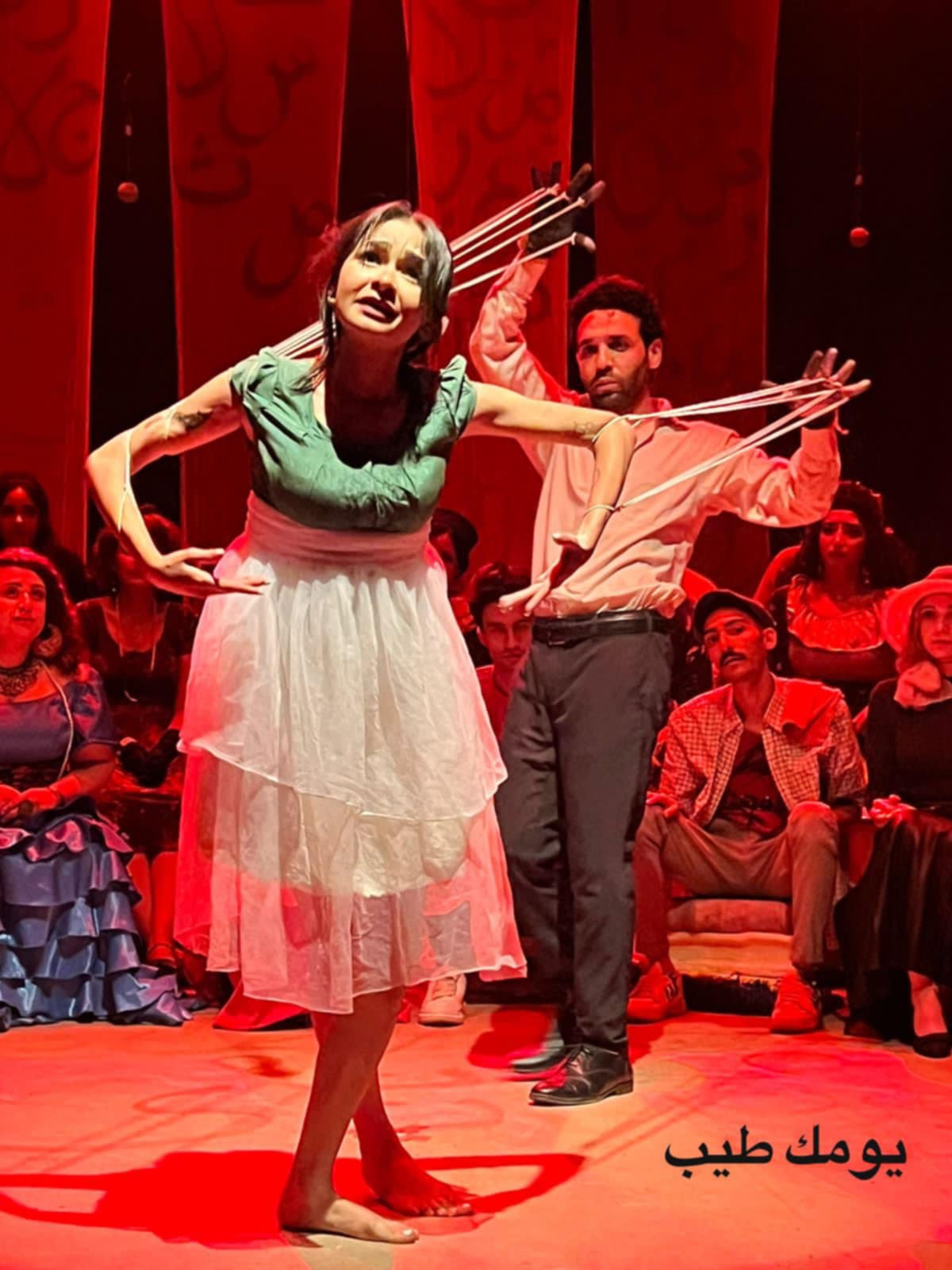 جانب من مسرحيته “حواديت“، في مركز الإبداع الفني.