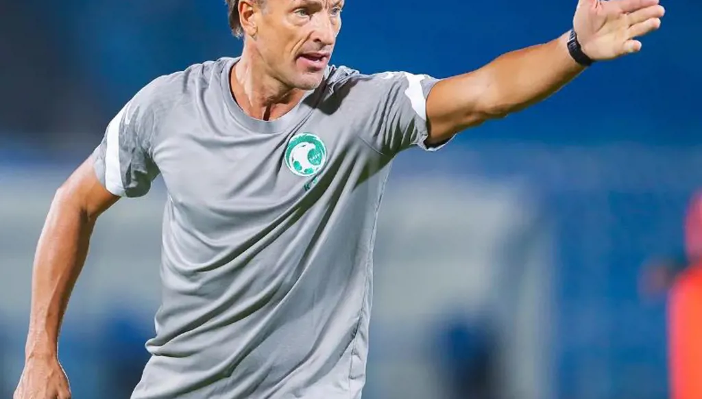 رينارد يرد على يونس محمود: تصريحاتك تجعلنا أقوى