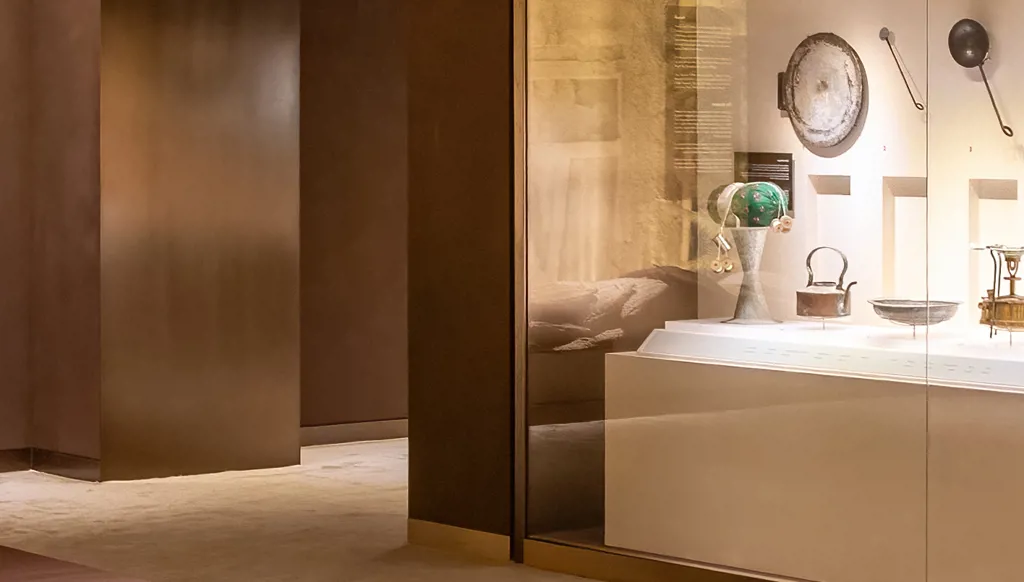 متحف العين يعلن افتتاح معرض "حارة الحصن ذاكرة المكان والناس"