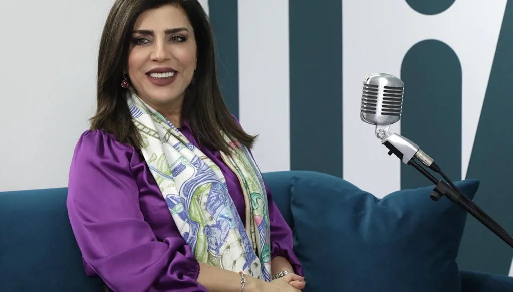 هدى شديد "مقاتلة وليست مريضة"... البسمة العالية بمواجهة الألم!