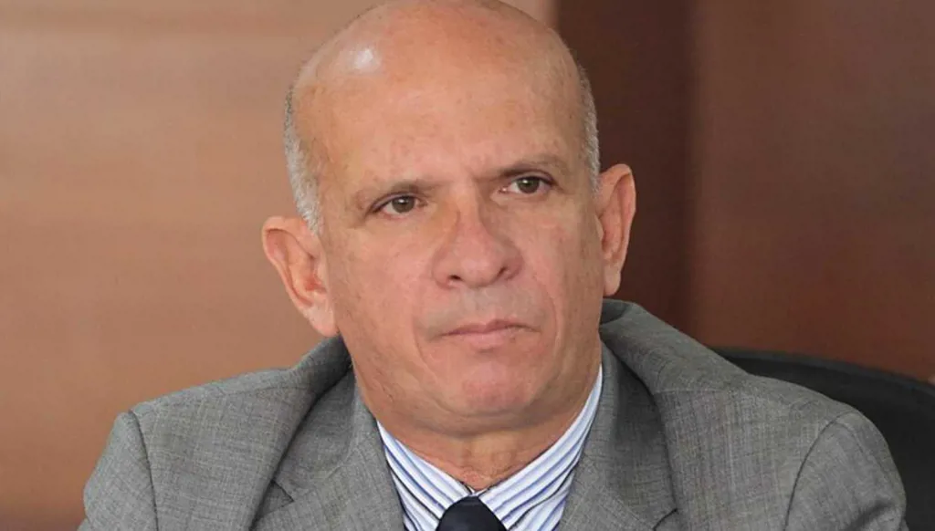 من أبرز وجوه "كارتيل الشّمس"... الجنرال كارفاخال مدان وشاهد في قضيّة مادورو