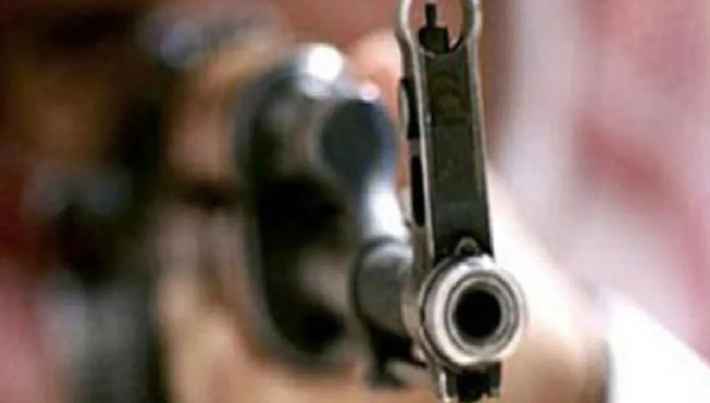 على خلفية ثأر عائلي... أصابه في صدره ولاذ بالفرار شمالي لبنان