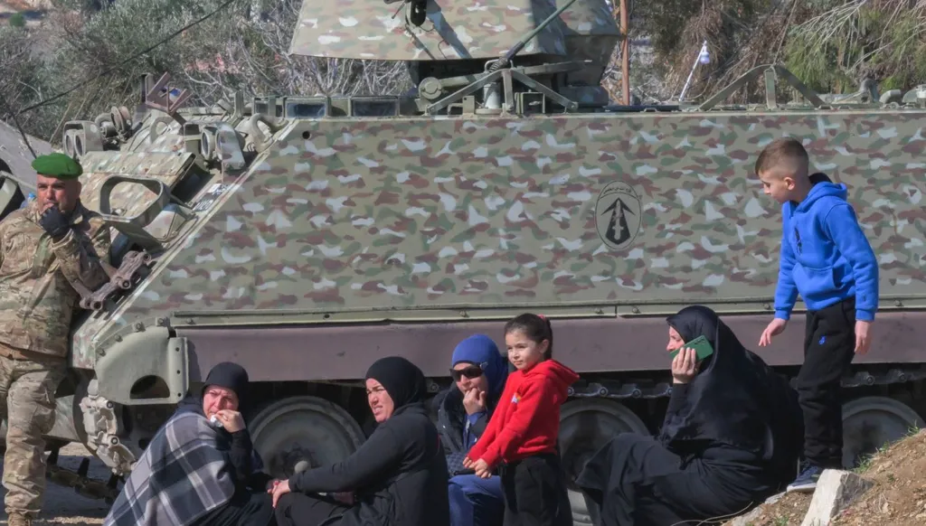 ضغوط خارجية تراكم عقبات التأليف أمام سلام  التصعيد جنوباً يستعيد خطورة المسيّرات والغارات