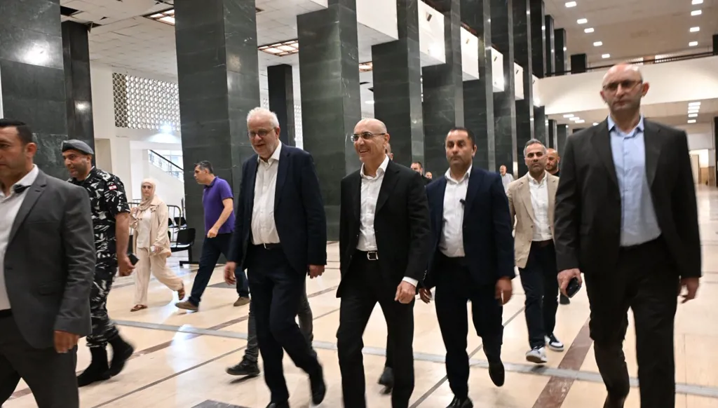 تداعيات "الاكتساح القواتي" تبدأ باعتراف "التيار"... ملف التعديلات على قانون الانتخاب يُفتح اليوم