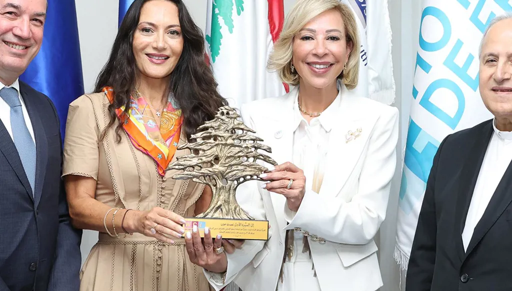 اللبنانية الأولى تتفقد مركز سرطان المرأة