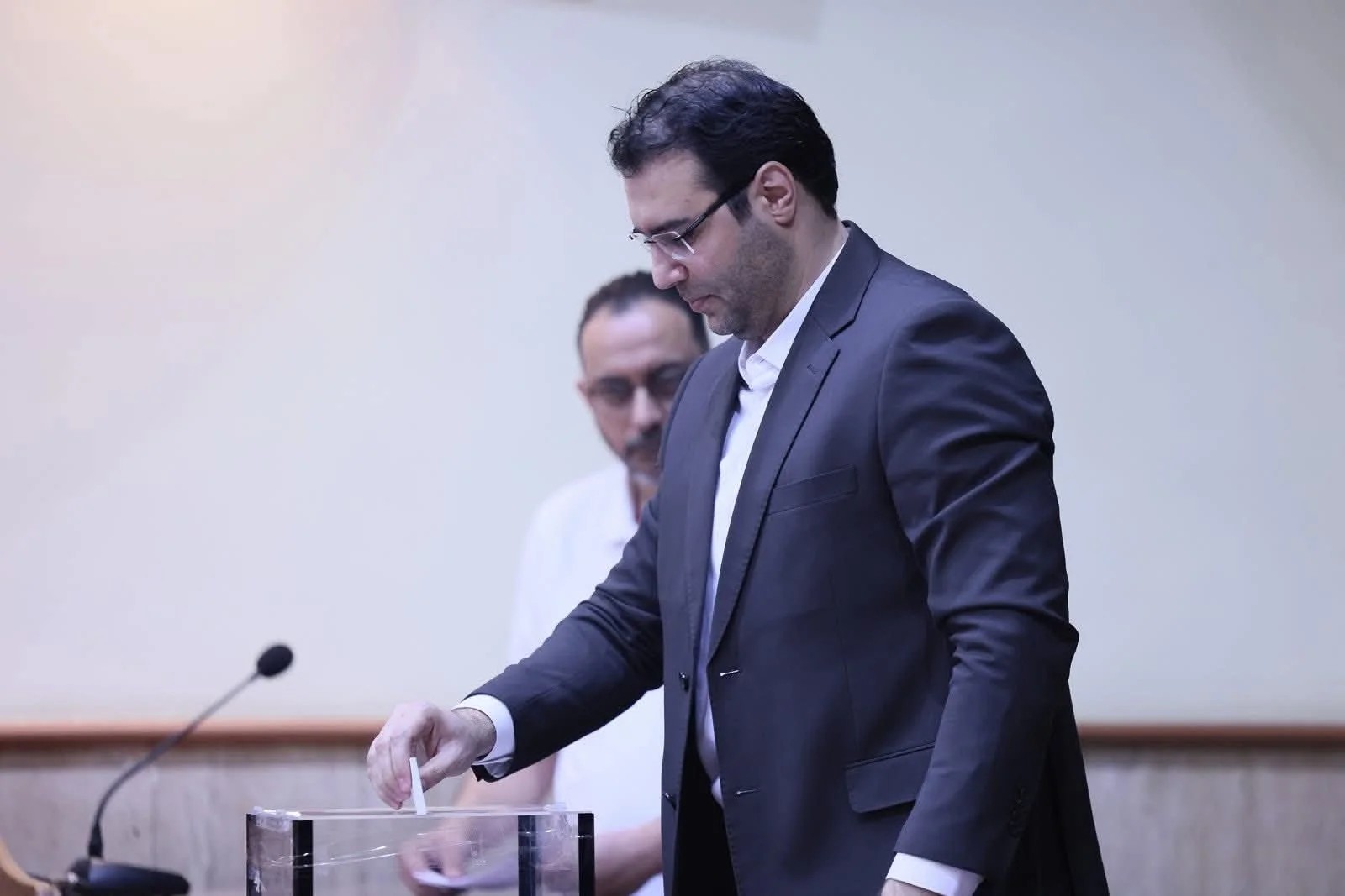 رامي عيسى.