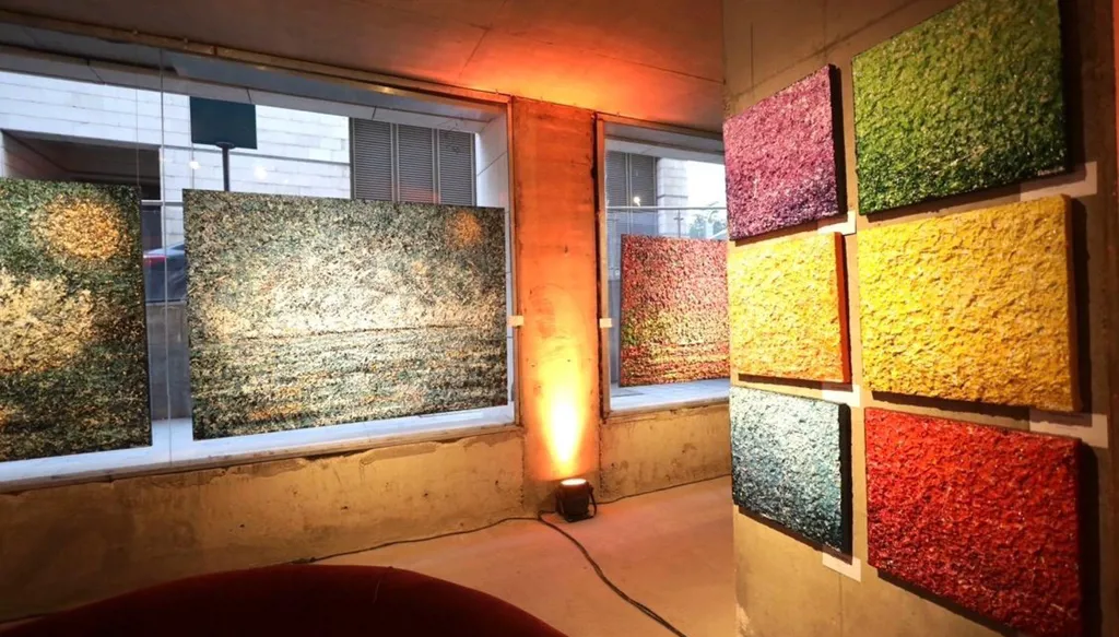 "ما وراء اللوحة"... قصص ومشاعر وذكريات