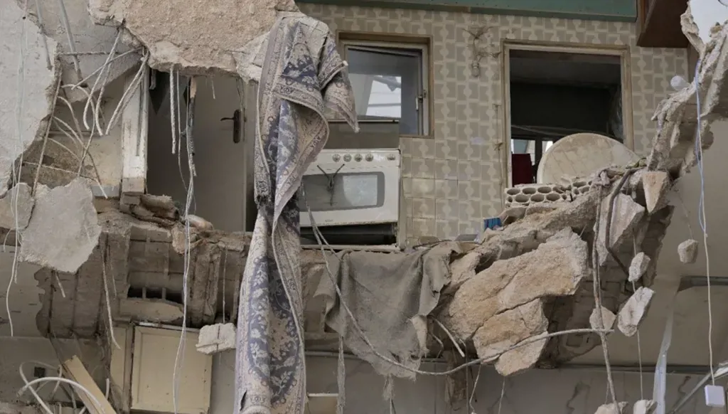 الصحّة اللبنانيّة: الاتّصال على 1787 لتقديم أيّ تبليغ إضافي حول مفقودي غارات 8 نيسان