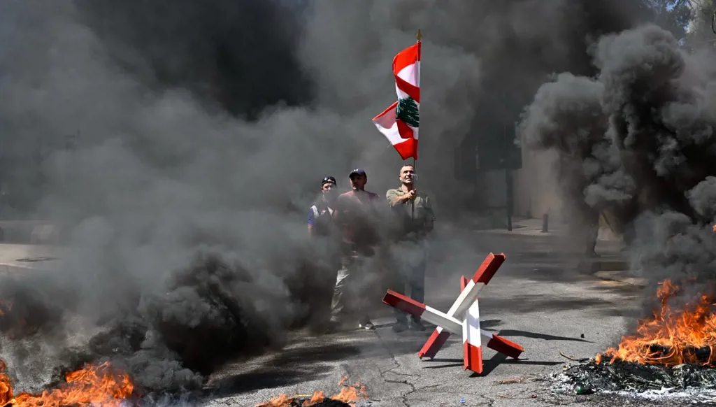 حرق الإطارات خطر يهدّد كثيرين للمدى البعيد أيضاً!