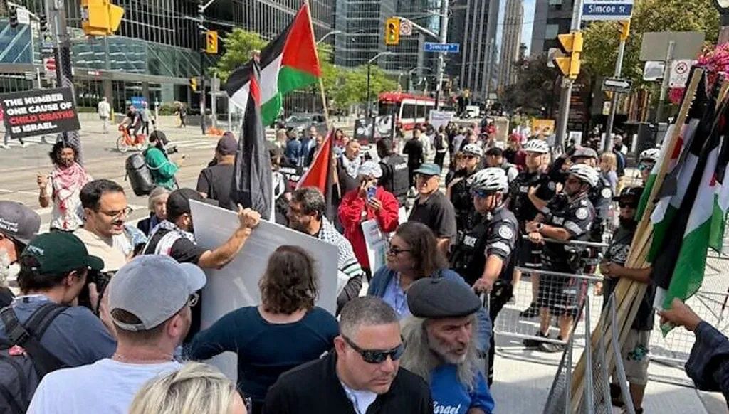 احتجاجات في مهرجان تورونتو على عرض فيلم حول عملية إنقاذ يوم هجوم "حماس"