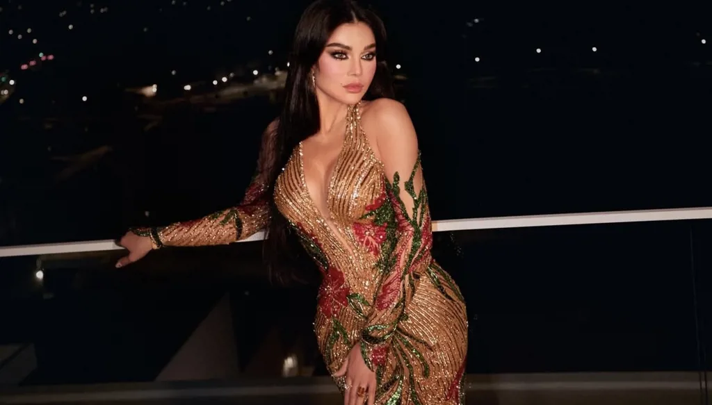 هيفاء وهبي تتألّق في قبرص بفستان كوتور برّاق من رامي سلمون (صور وفيديو)