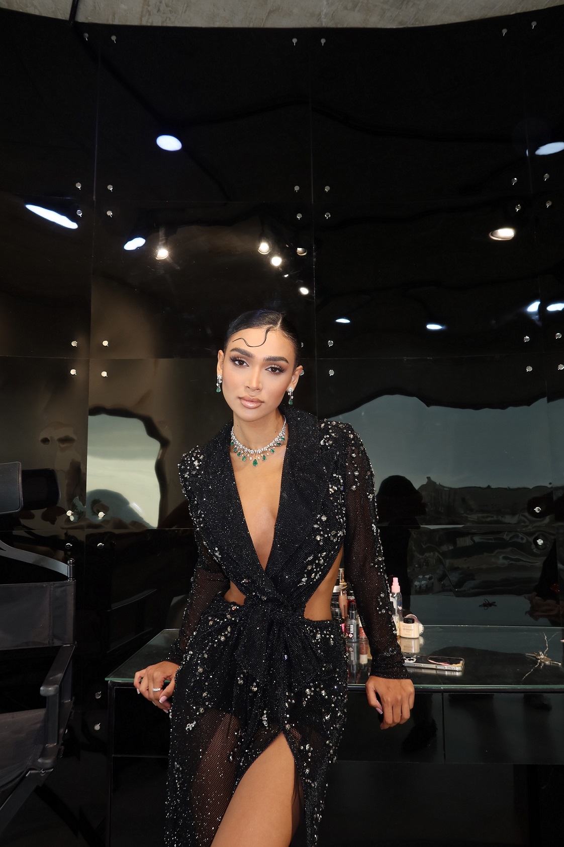 سيبال بمجوهرات رائعة مرصّعة بالألماس والزمرّد (صورة خاصة من أرشيف سيبال)