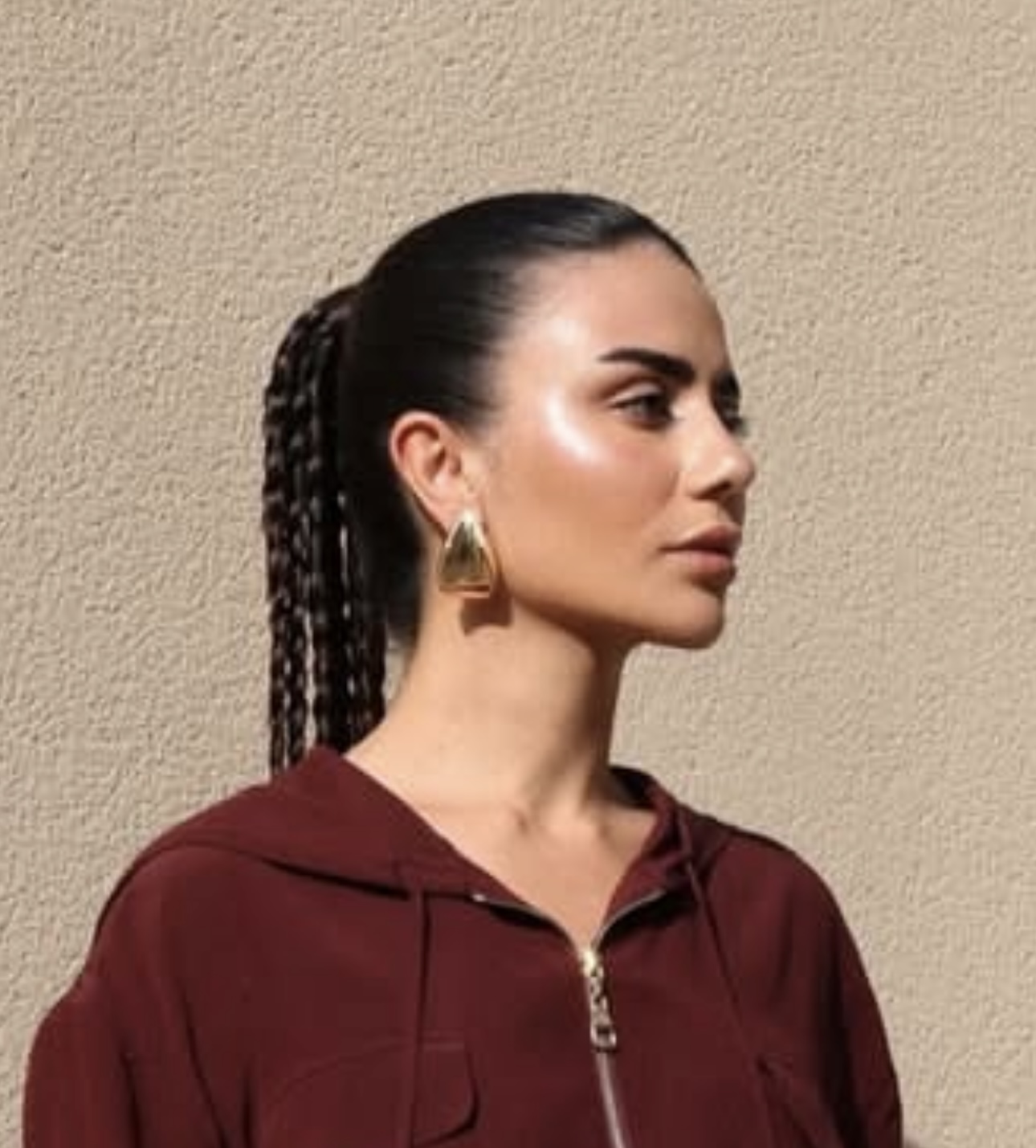 ديما الأسدي بجدلات الشعر (إنستغرام)