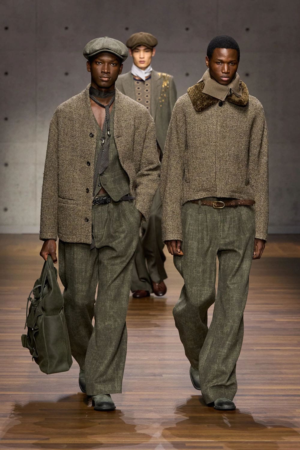 من عرض أمبوريو أرماني خريف وشتاء 2026/2027 للألبسة النسائيّة والرجاليّة (إنستغرام) 