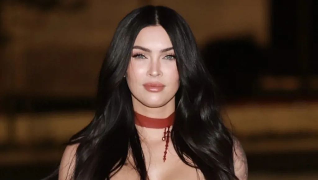 ميغان فوكس بإطلالة دمويّة تثير الجدل على مواقع التّواصل الاجتماعي (صور وفيديو)