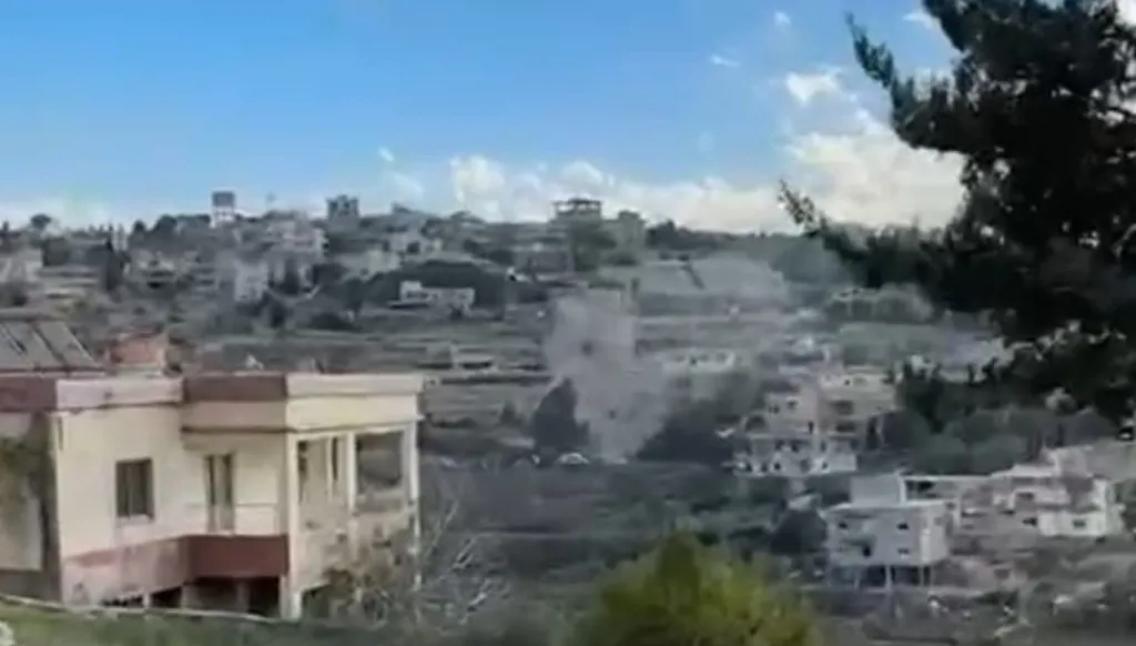 بلدية في جنوب لبنان تحذّر الأهالي: تجنّبوا أطراف البلدة ولا تتجاوزوا الساتر
