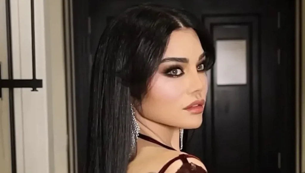 هيفاء وهبي تشعل المسرح في عمّان... إطلالة فاتنة بالبرغندي باتت الترند الأول (صور وفيديو)