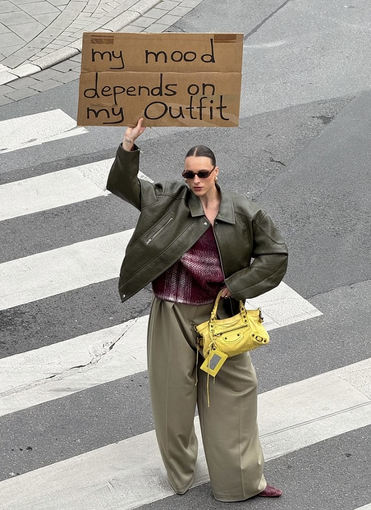 موضة تعبّر عن الذات والمزاج (إنستغرام)