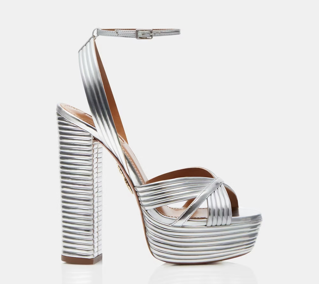 حذاء فلورنس بيو من أكوازورا (إنستغرام)