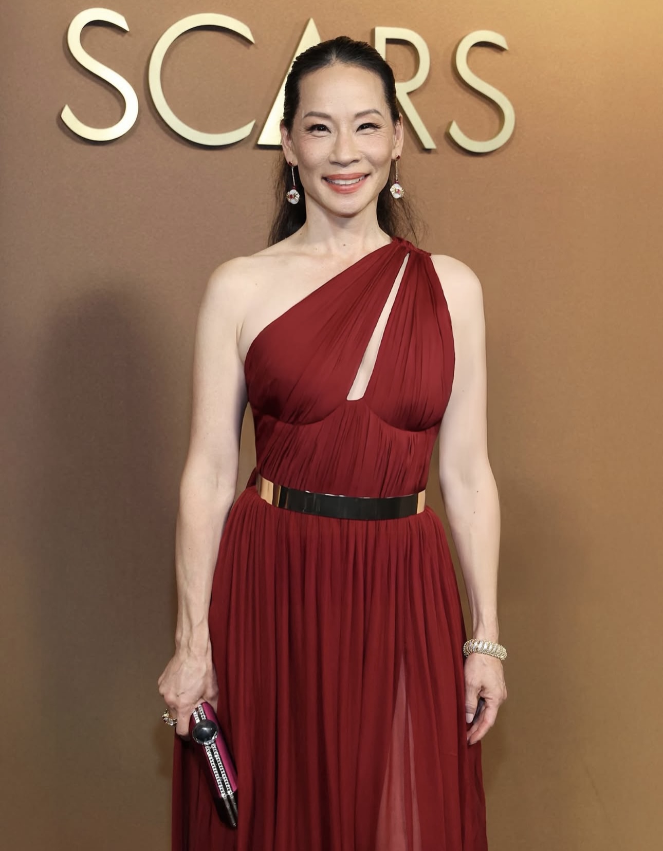 لوسي ليو بتصميم زهير مراد (إنستغرام)