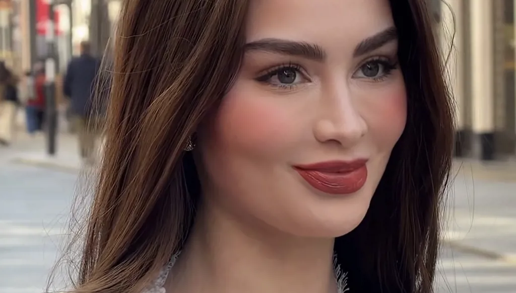 روان بن حسين تعود إلى الأضواء بإطلالة كلاسيكيّة مستوحاة من ستايل شانيل (صور وفيديو)