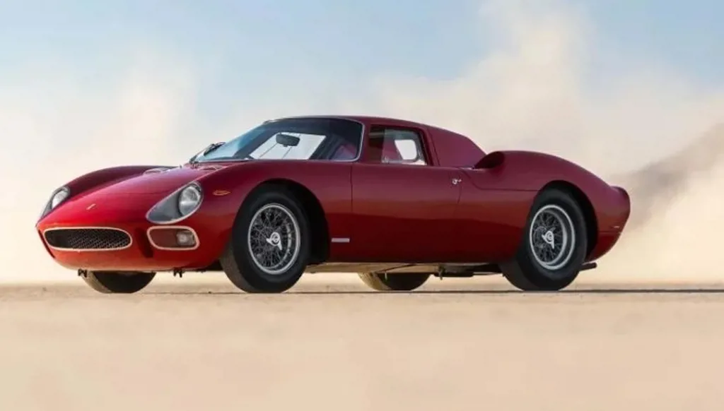 فيراري "إل إم 250" تُباع بمبلغ قياسي
