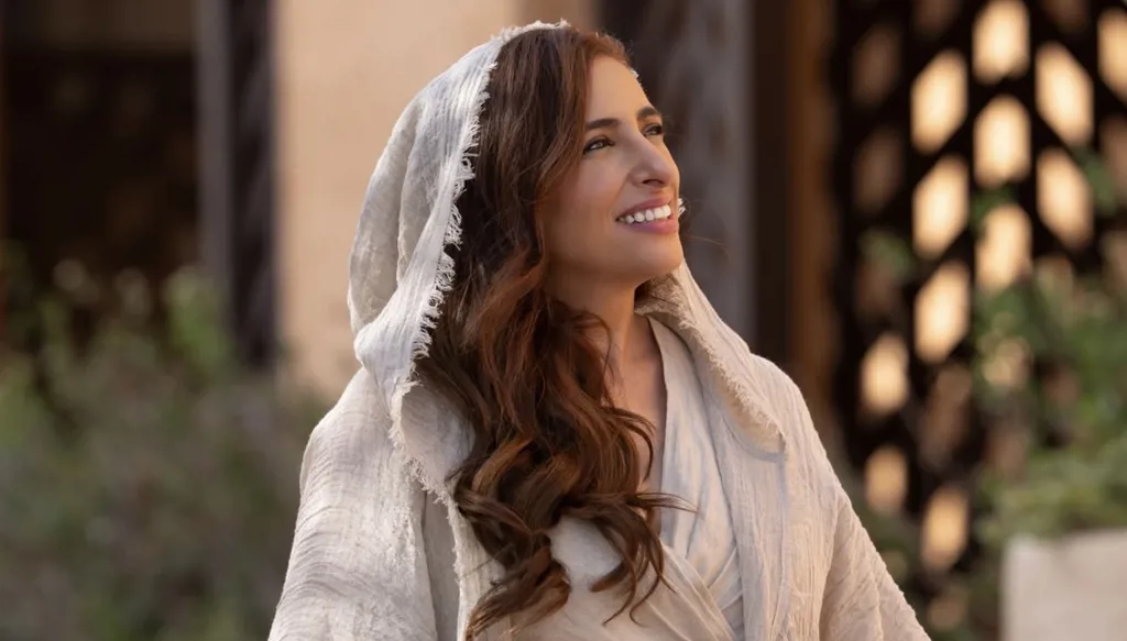 الشيخة بدور القاسمي تطلق إنانا من صحراء مليحة... مجموعة فاخرة تستحضر إرث الملكات وقوّة المرأة (صور وفيديو)