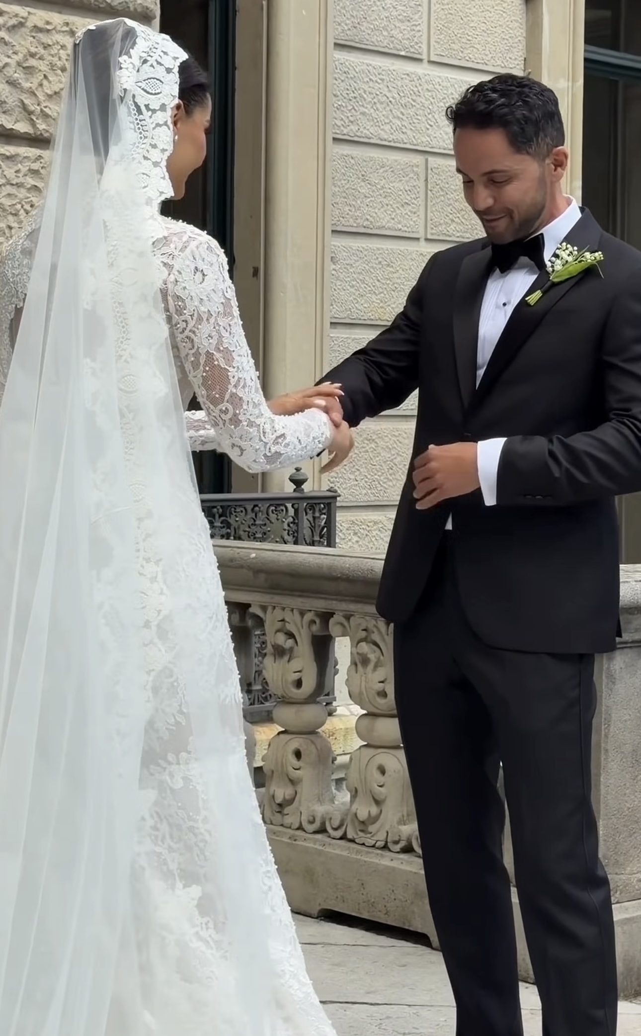 ماهلاغا جابري وزوجها (إنستغرام)