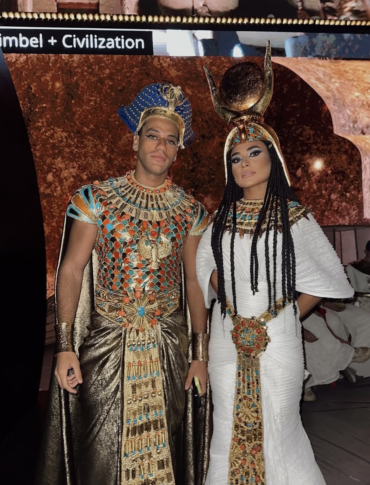 من تصاميم فؤاد سركيس لافتتاح المتحف المصري الكبير (إنستغرام)