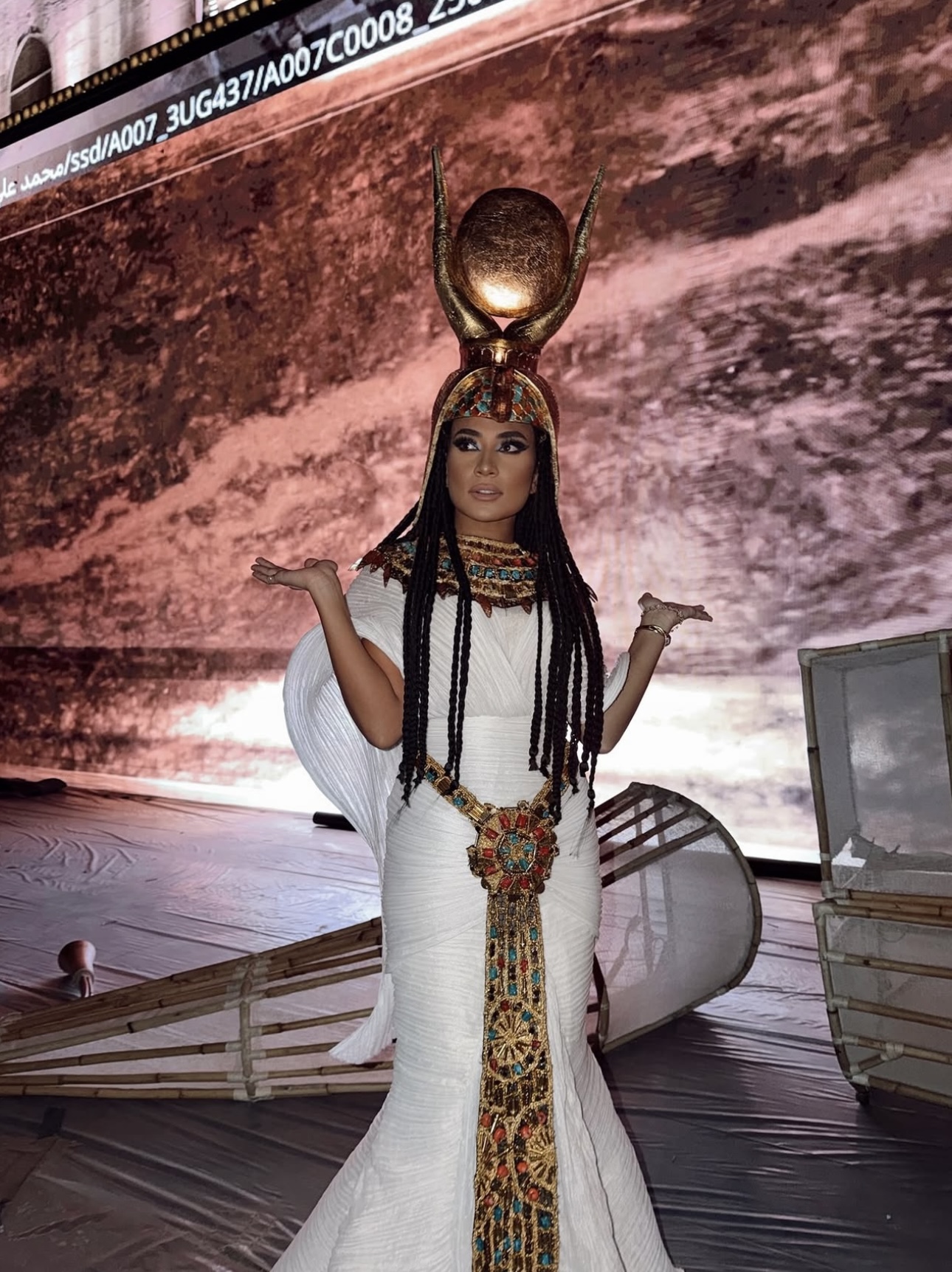 نورهان عيس بتصميم فؤاد سركيس لافتتاح المتحف المصري الكبير (إنستغرام)