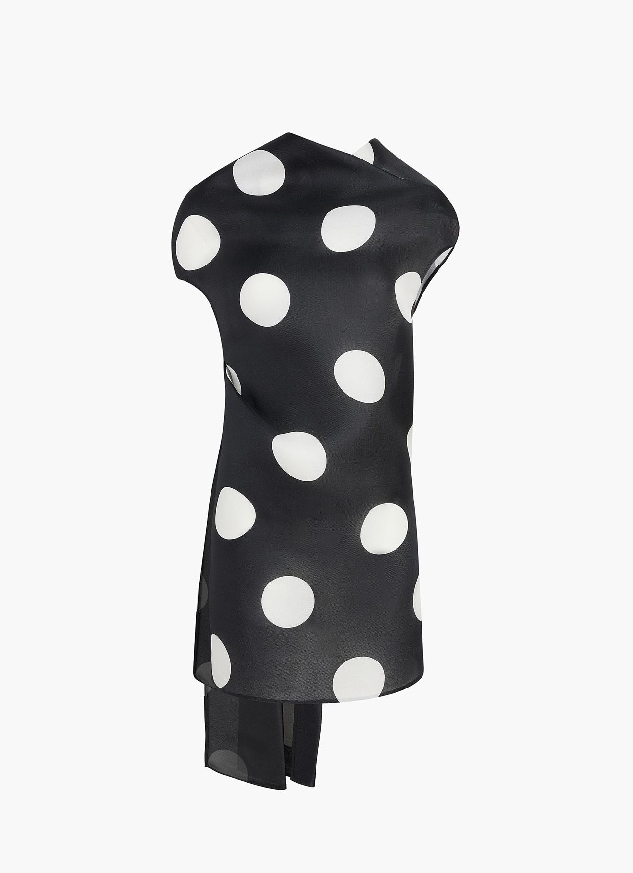 فستان عصري بنمط بولكا دوت من علامة خيط (موقع العلامة)
