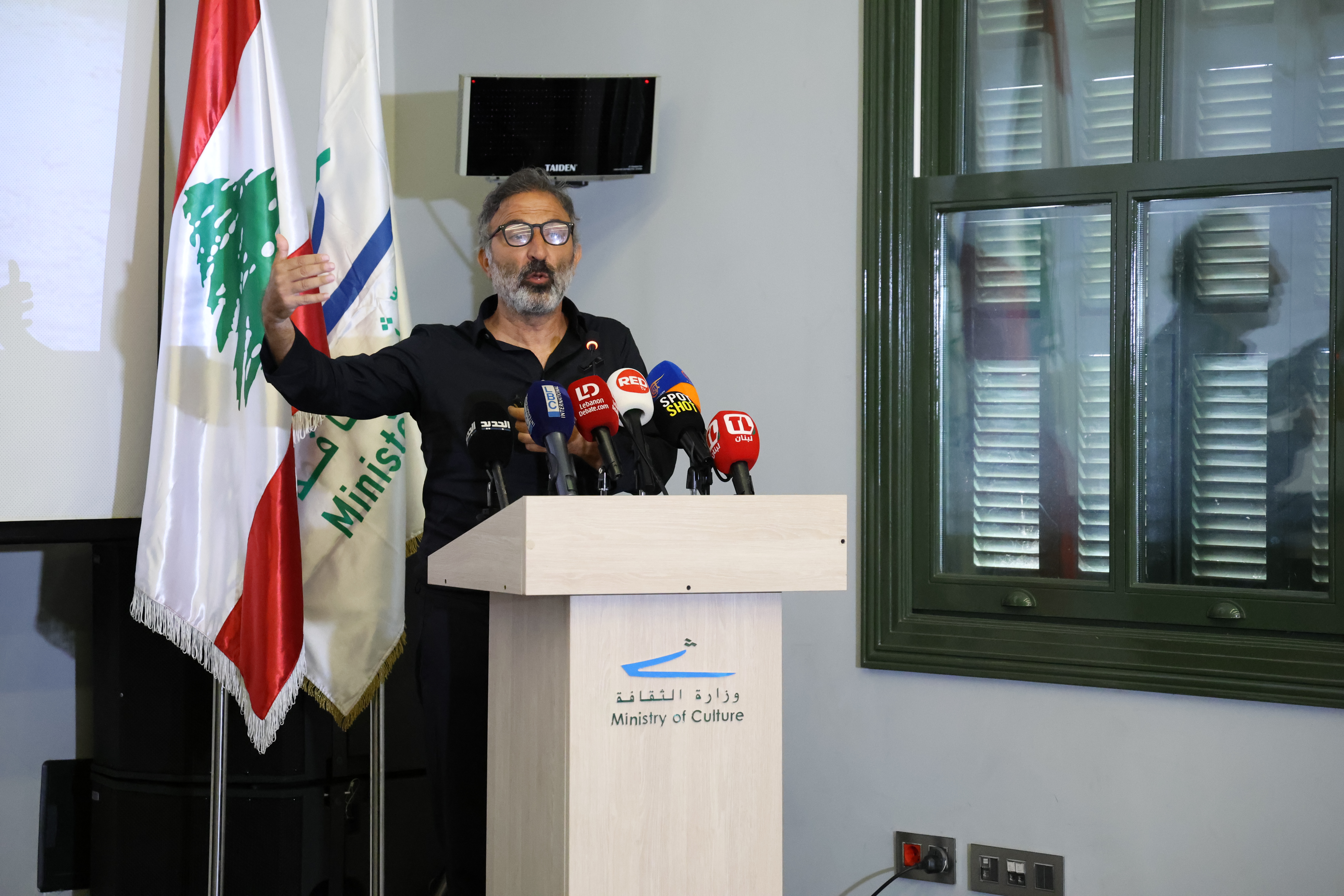 الفائز في المسابقة لتمثيل لبنان في معرض الأعمال الهندسية في إيطاليا (ميغال إسبر).