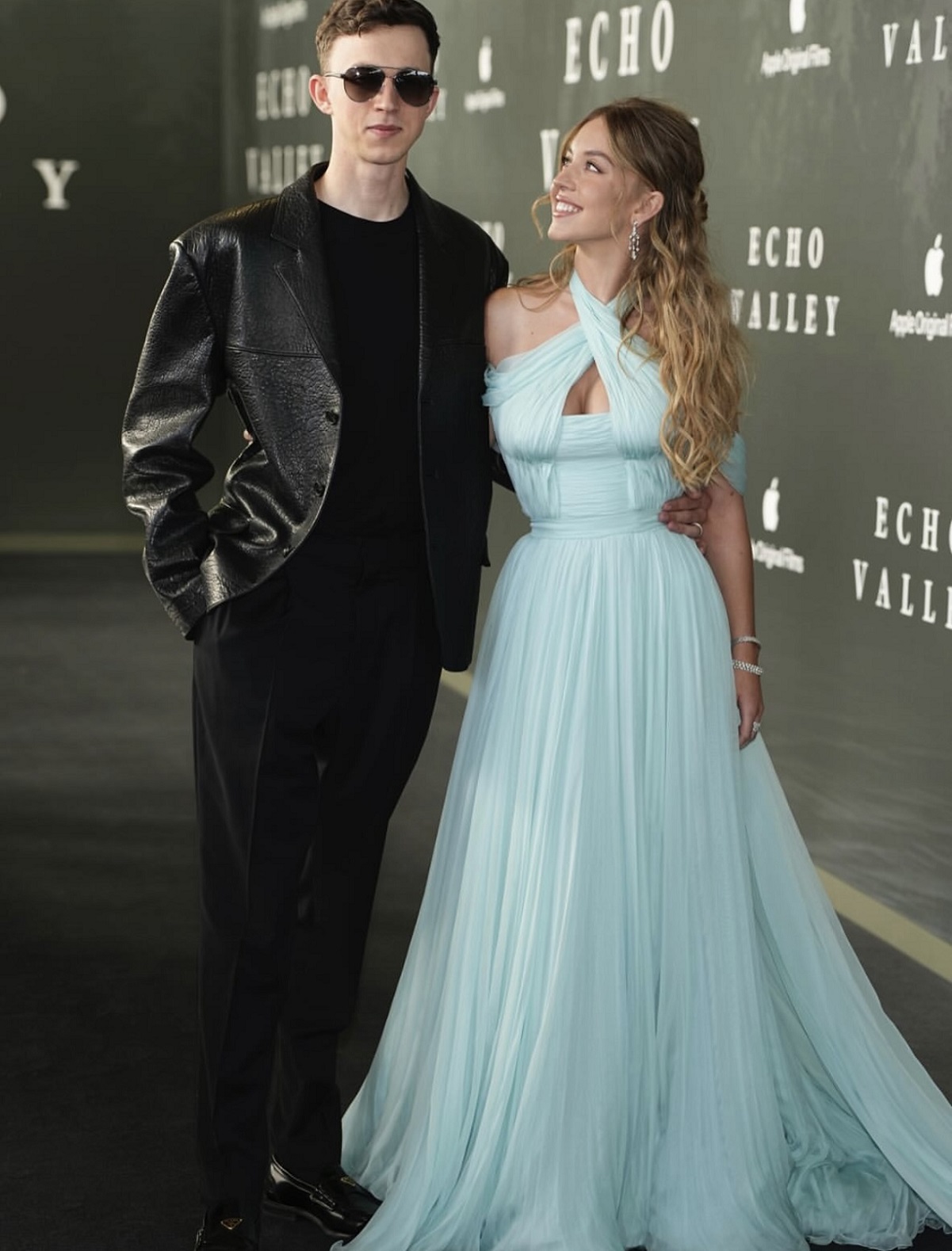 سيدني سويني بتصميم ميو ميو Miu Miu (إنستغرام)