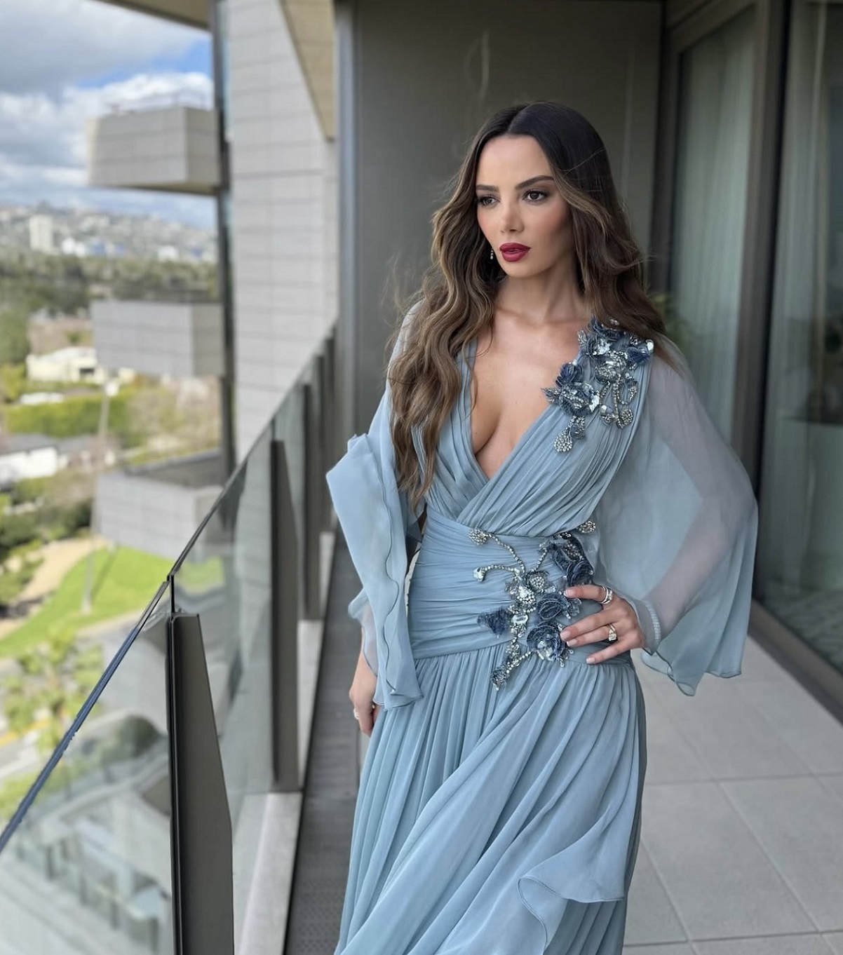 فستان من تصميم زهير مراد (إنستغرام)