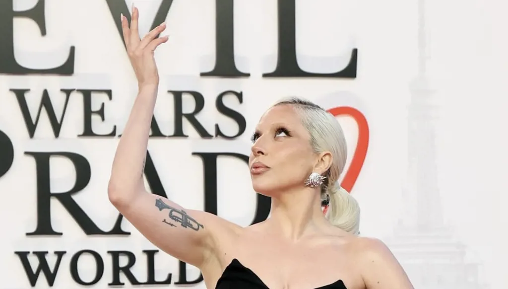 أجمل فساتين السّهرة أطلّت بها نجمات الشّهرة على السجّادة الحمراء لفيلم The Devil Wears Prada 2 (صور وفيديو)