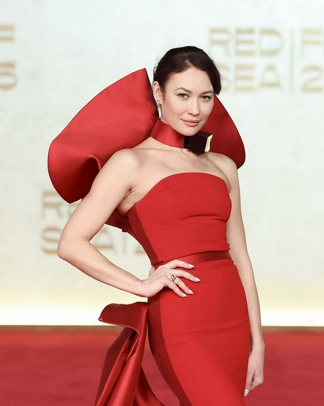 أولغا كوريلنكو بتصميم تيما عابد (إنستغرام)