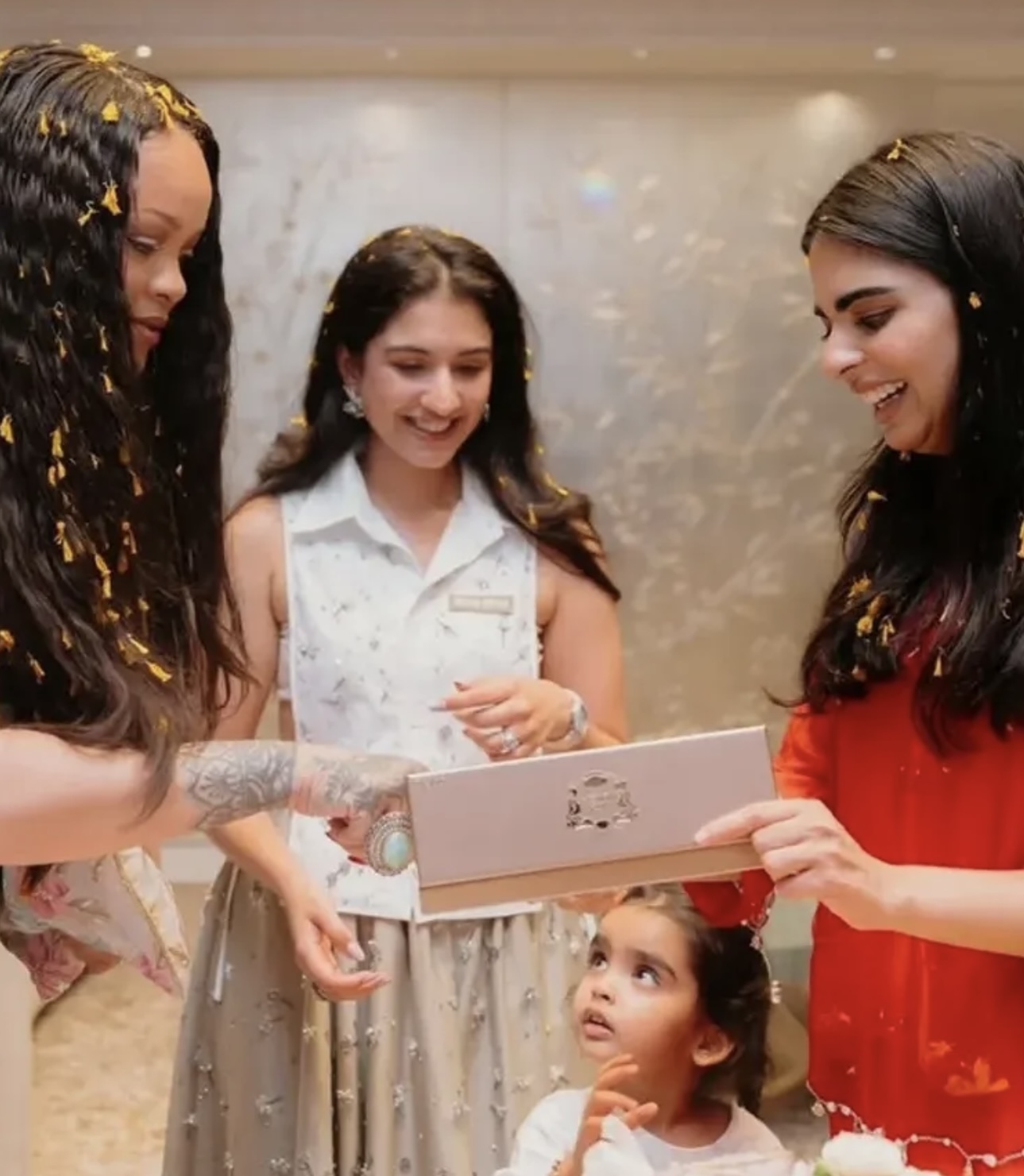 إيشا أمباني تستقبل ريهانا (إنستغرام)