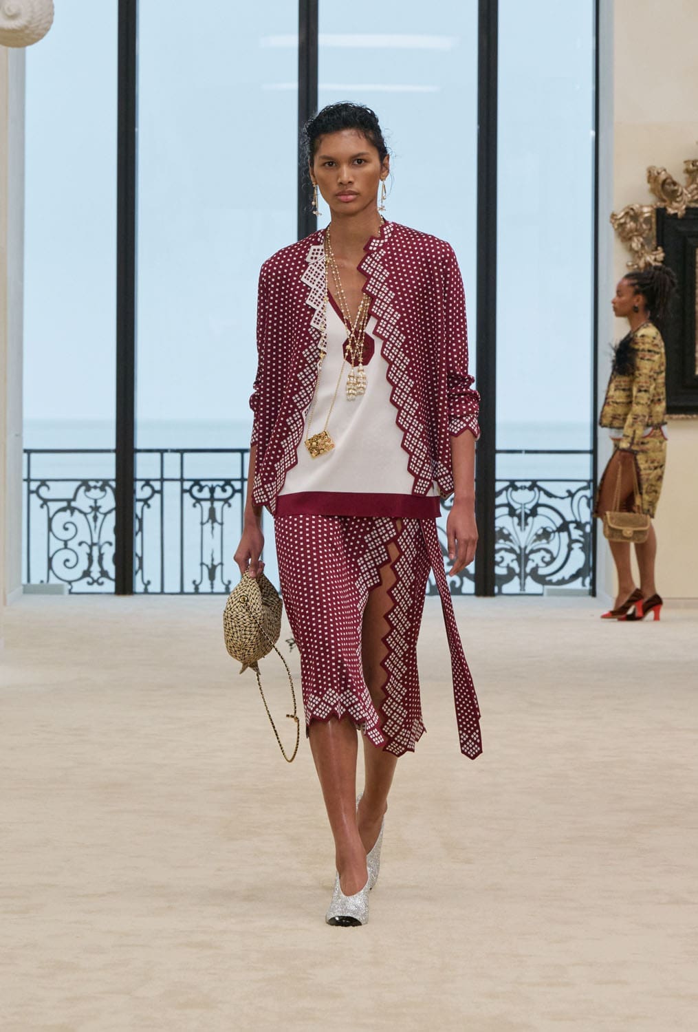 من مجموعة Chanel Cruise 2026/2027 (إنستغرام)