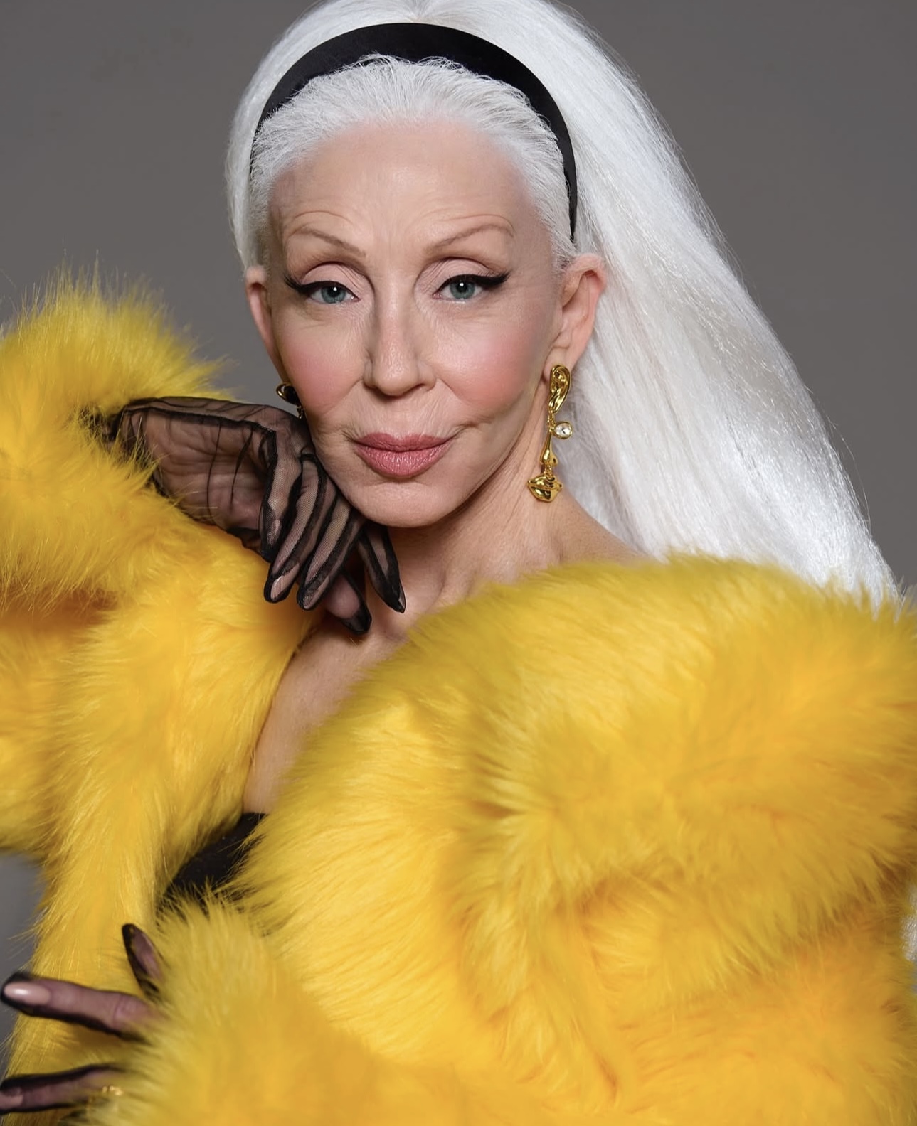 كولين في إحدى جلسات التصوير للمجلات (أرشيف كولين الخاص)