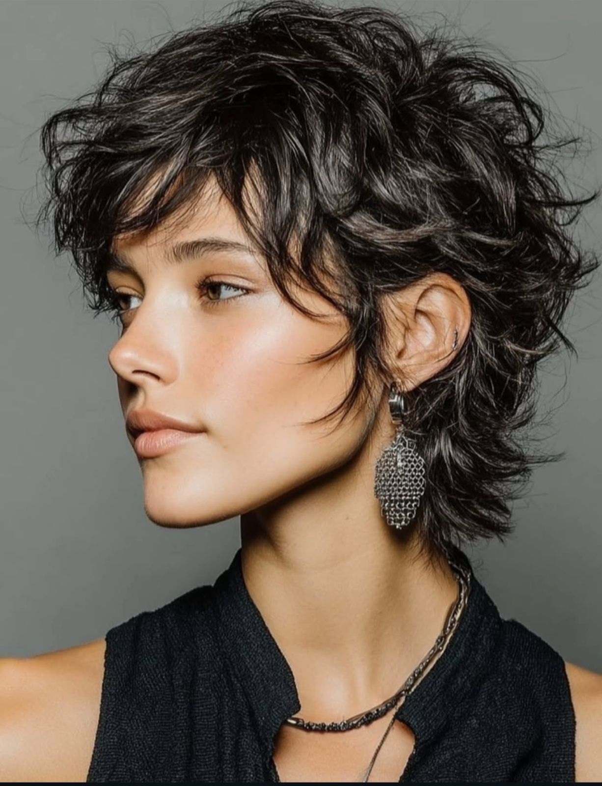 قصّة بيكسي على شعر داكن  (إنستغرام)