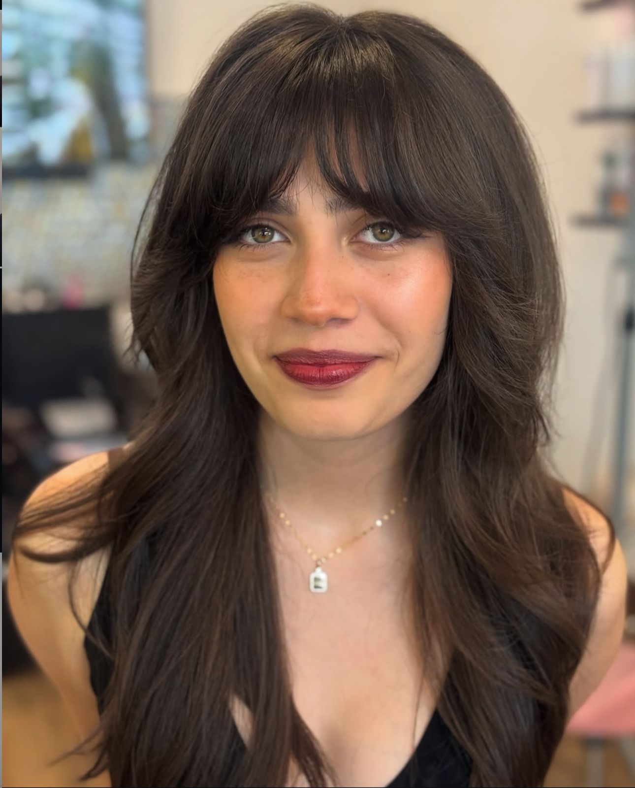 تدرّجات ناعمة بتسريحة ممتلئة بنعومة (إنستغرام)