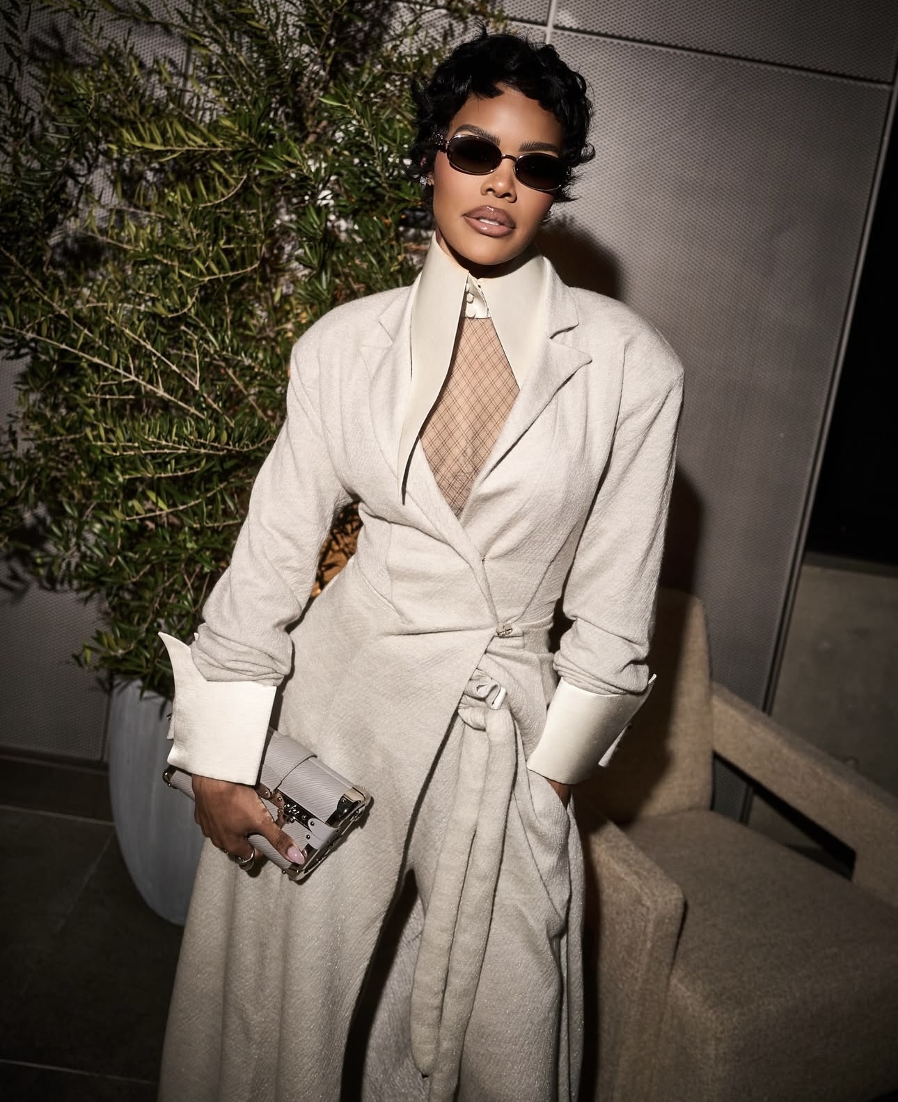 تيانا تايلور باناقتها العصرية الباهرة (إنستغرام)