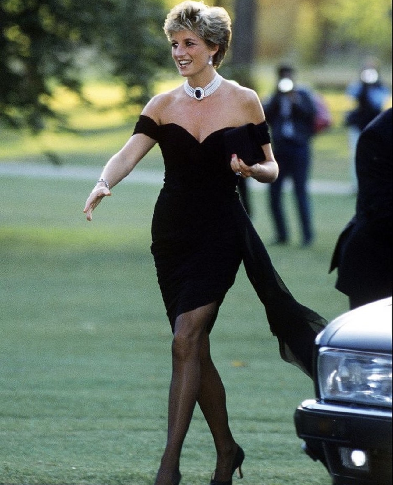 فستان الإنتقام الشهير (إنستغرام)