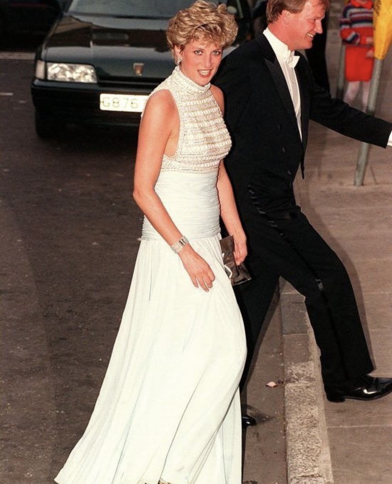 أناقة الليدي ديانا الخالدة (إنستغرام)